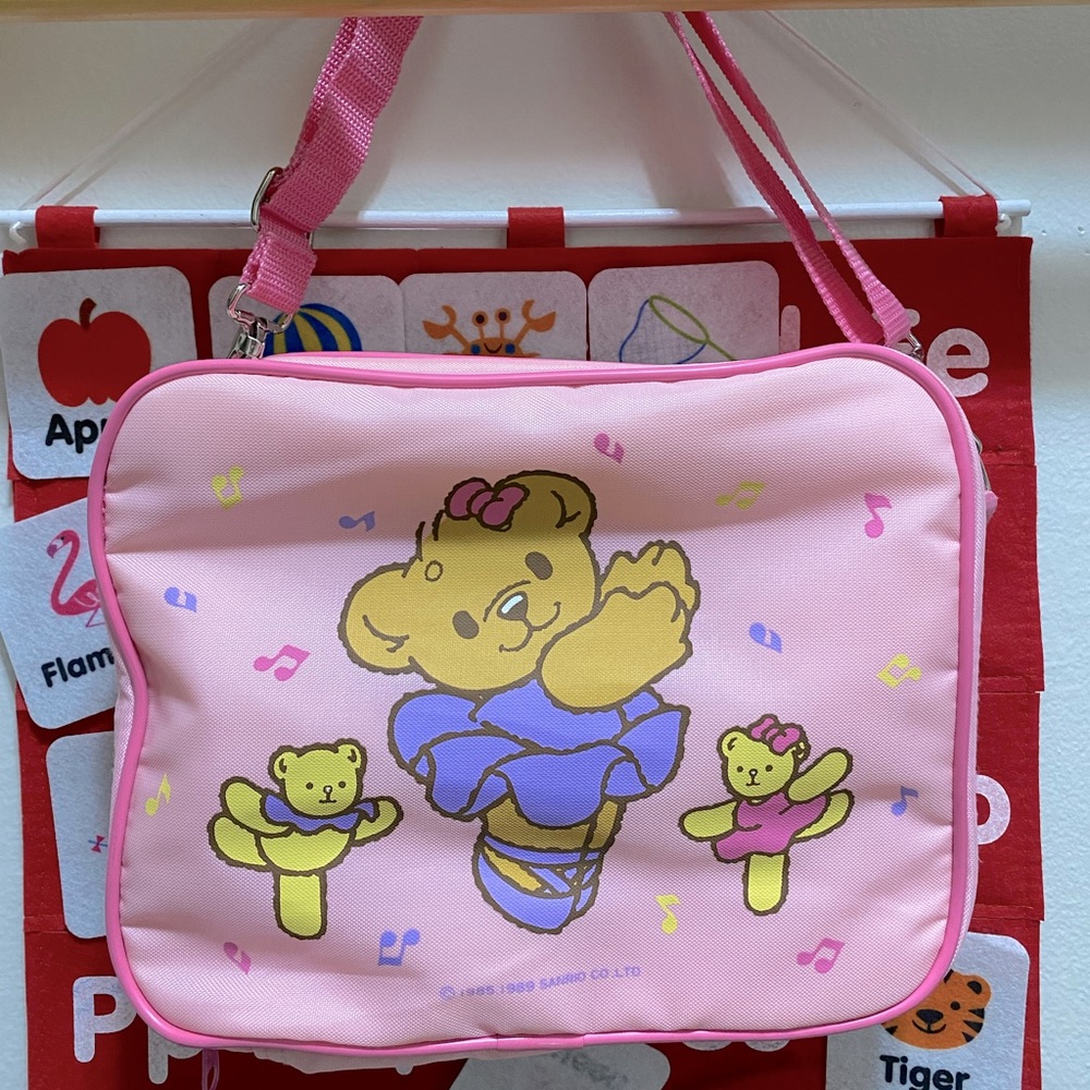 1989 SANRIO ROBERTA HELLO KITTY BEAR FRIEND LUNCH BOX